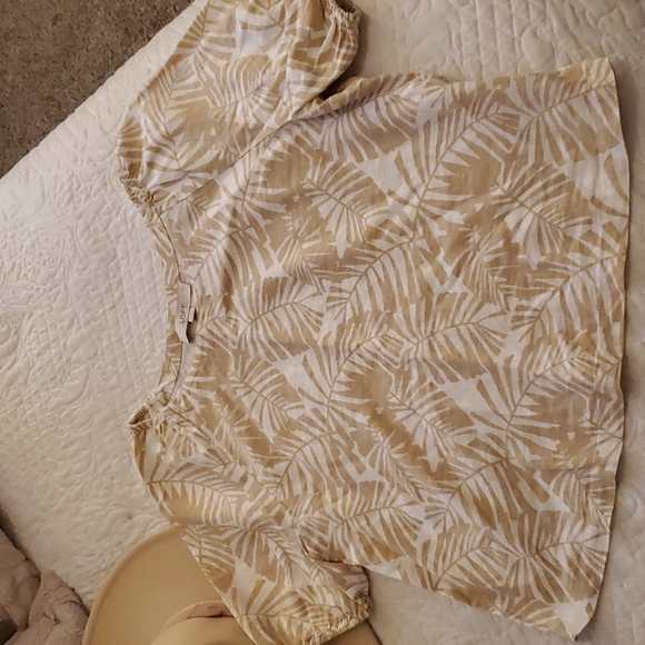 Ann Taylor Tops - Super Cute Linen Loft Top